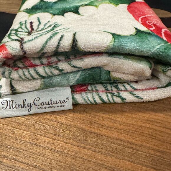 Minky Couture Plush Ornament Christmas Themed Holiday Print Pillowcase Set - Picture 7 of 10
